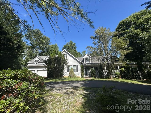 34 England Valley Road, Weaverville, NC 28787