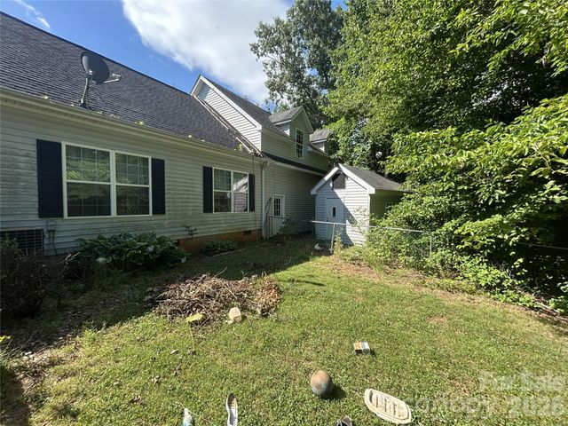 34 England Valley Road, Weaverville, NC 28787