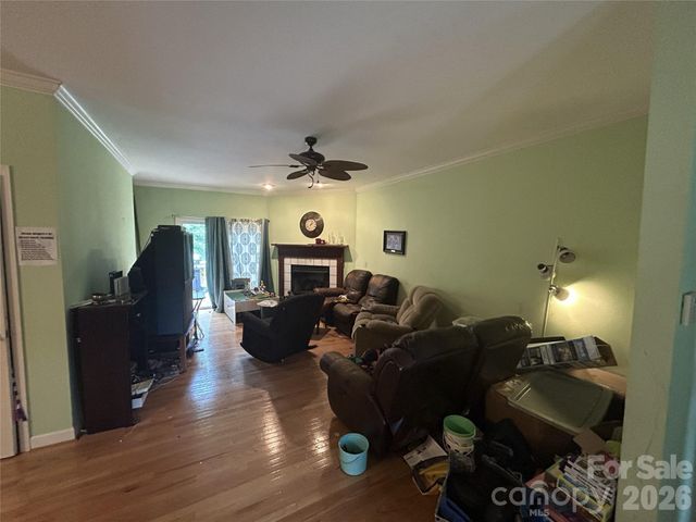 34 England Valley Road, Weaverville, NC 28787