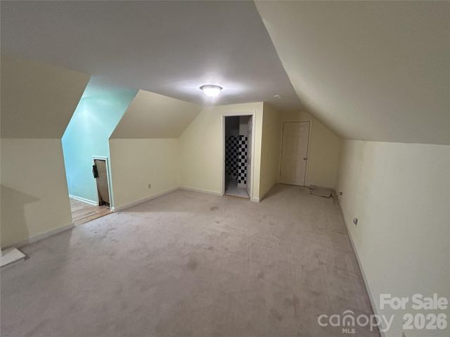 34 England Valley Road, Weaverville, NC 28787