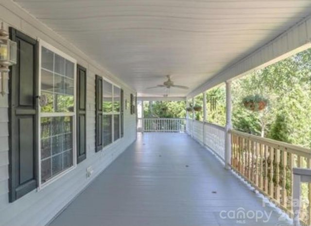 34 England Valley Road, Weaverville, NC 28787