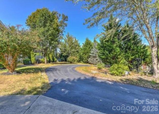34 England Valley Road, Weaverville, NC 28787