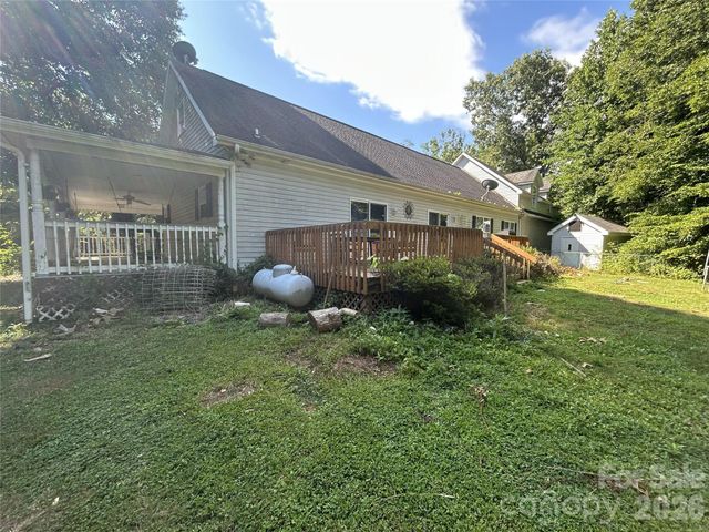 34 England Valley Road, Weaverville, NC 28787