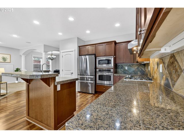 13140 Sw MADISON Ct, Beaverton, OR 97008