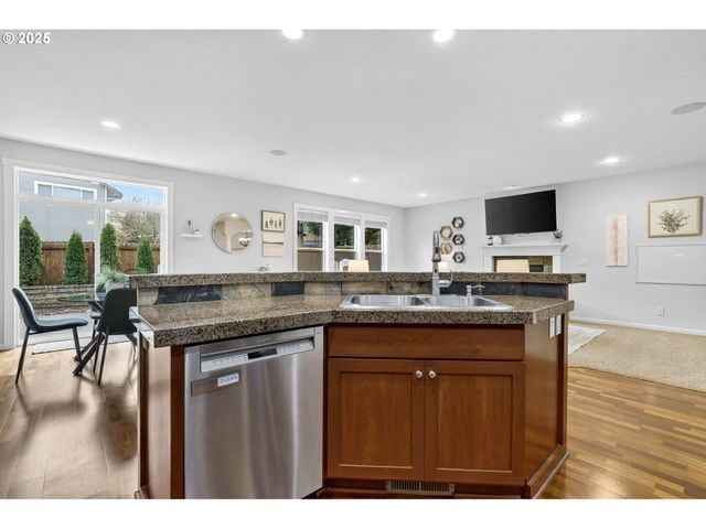 13140 Sw MADISON Ct, Beaverton, OR 97008