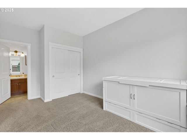 13140 Sw MADISON Ct, Beaverton, OR 97008