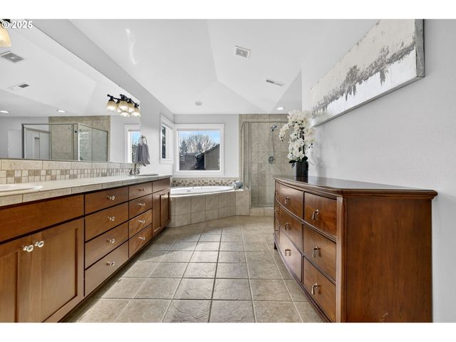 13140 Sw MADISON Ct, Beaverton, OR 97008