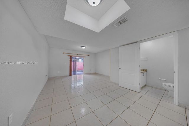 515 W 68th St 3, Hialeah, FL 33014