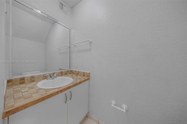 515 W 68th St 3, Hialeah, FL 33014