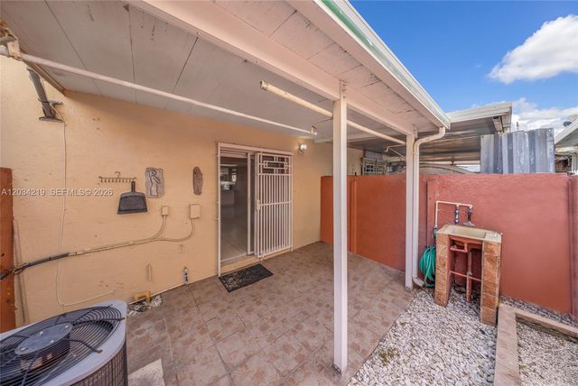 515 W 68th St 3, Hialeah, FL 33014