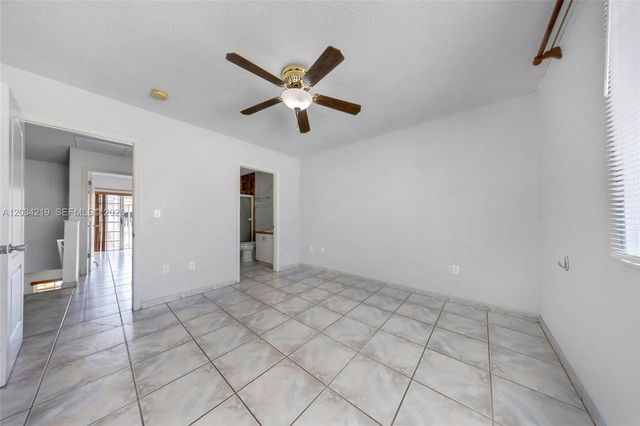 515 W 68th St 3, Hialeah, FL 33014