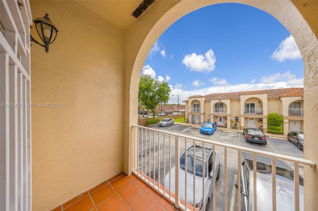 515 W 68th St 3, Hialeah, FL 33014
