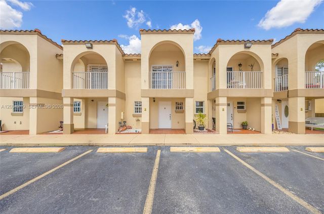515 W 68th St 3, Hialeah, FL 33014