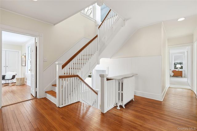 10 Circle Avenue, Larchmont, NY 10538