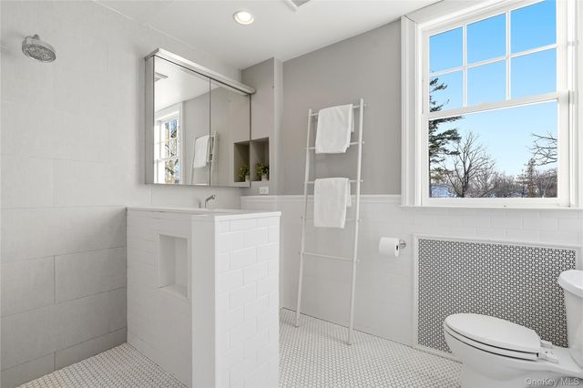 10 Circle Avenue, Larchmont, NY 10538