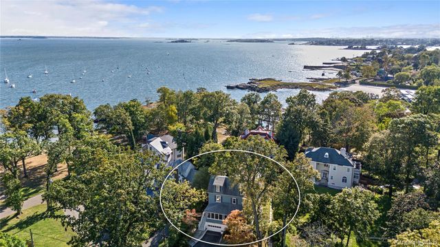 10 Circle Avenue, Larchmont, NY 10538