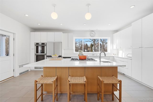 10 Circle Avenue, Larchmont, NY 10538