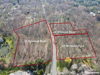 20 Wildwood Road, Saddle River, NJ 07458