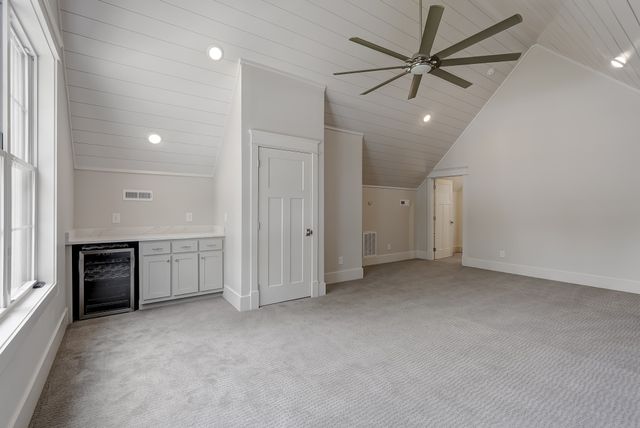 1483 Boardwalk Pl, Gallatin, TN 37066