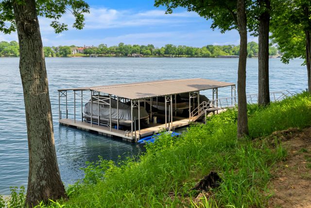 1483 Boardwalk Pl, Gallatin, TN 37066