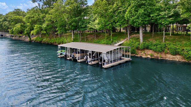 1483 Boardwalk Pl, Gallatin, TN 37066