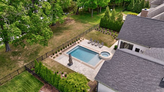 1483 Boardwalk Pl, Gallatin, TN 37066