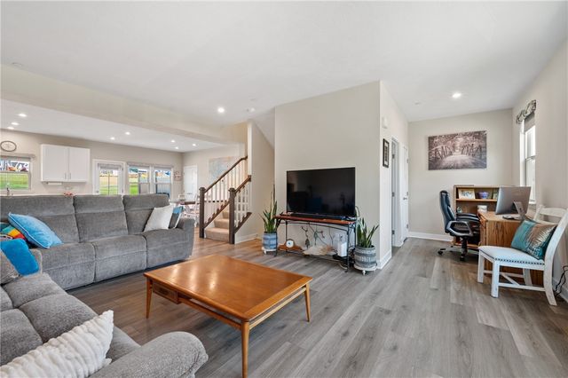 5001 Lampl Ln, Penn Twp, PA 15644