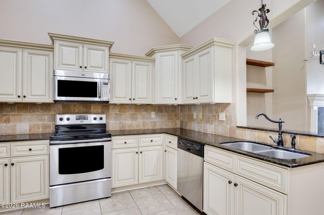 110 Mirada Lane, Lafayette, LA 70508