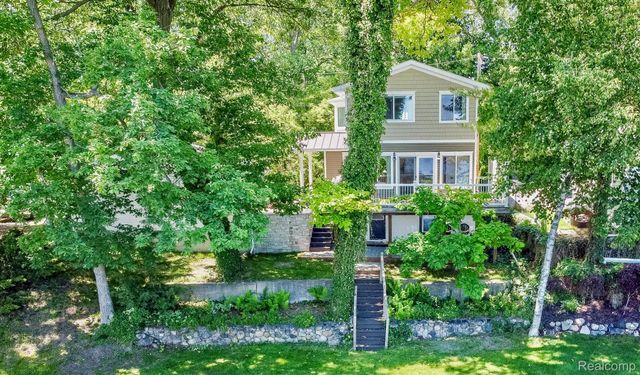 524 Fernhurst Court, Orion Charter Township, MI 48362