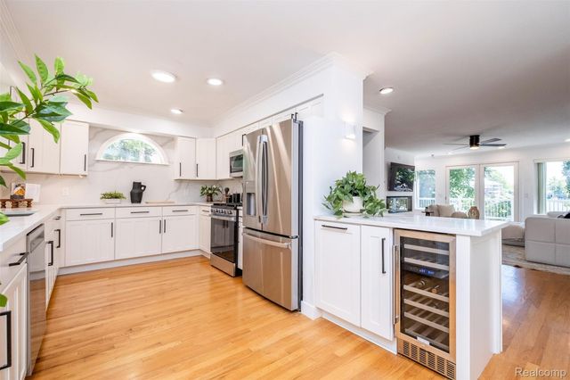 524 Fernhurst Court, Orion Charter Township, MI 48362