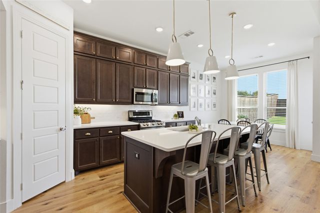 800 Cromwell Drive, Celina, TX 75009