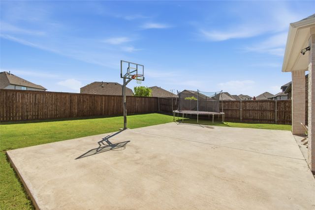 800 Cromwell Drive, Celina, TX 75009