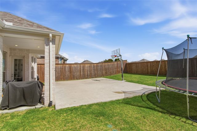 800 Cromwell Drive, Celina, TX 75009