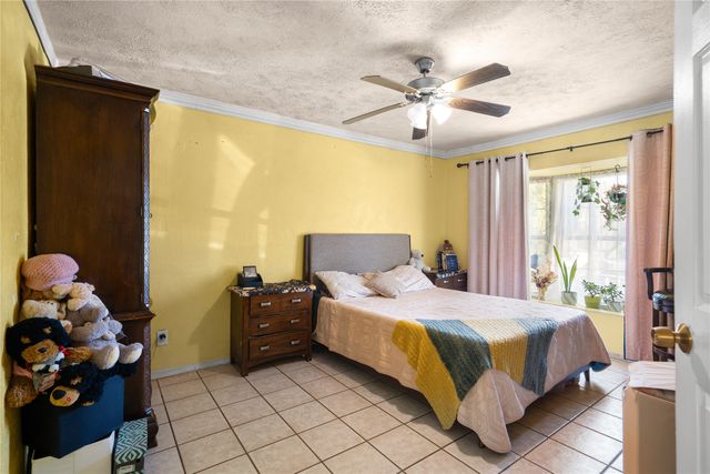 1255 Olden Street, Dallas, TX 75211