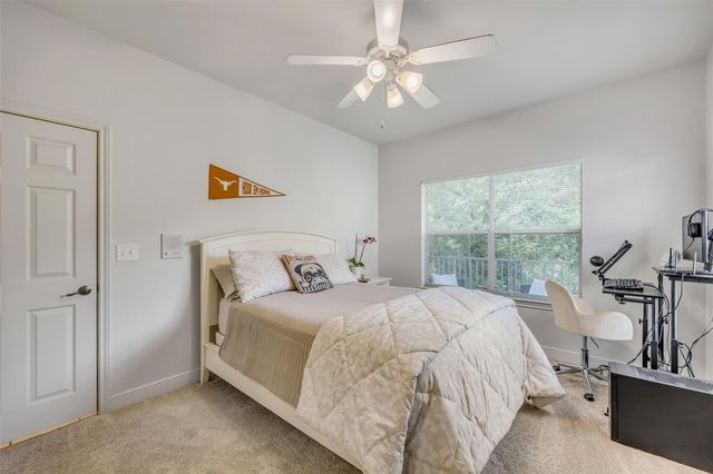 5511 Oakwood CV B, Austin, TX 78731