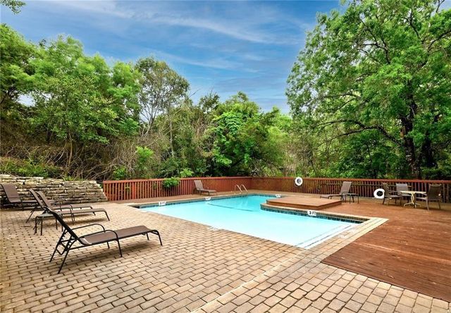5511 Oakwood CV B, Austin, TX 78731
