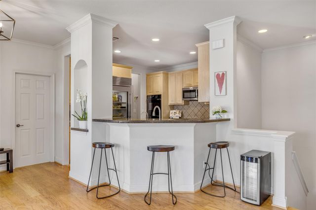 5511 Oakwood CV B, Austin, TX 78731
