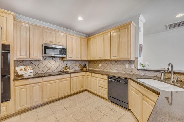 5511 Oakwood CV B, Austin, TX 78731
