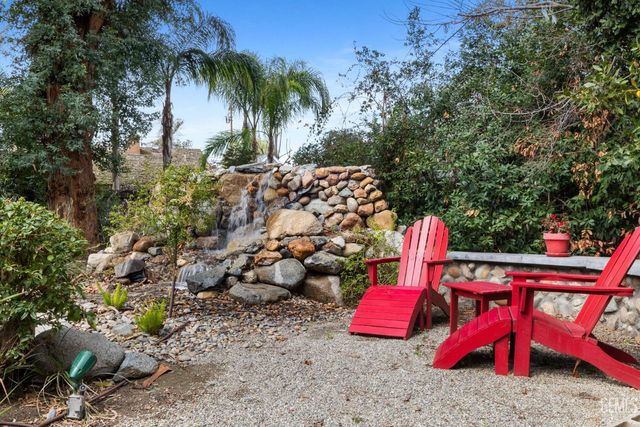 701 Oleander Avenue, Bakersfield, CA 93304