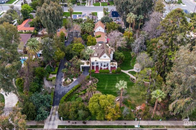 701 Oleander Avenue, Bakersfield, CA 93304