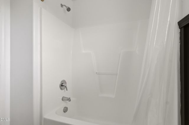 707 Bentley Lane, Burlington, NC 27217