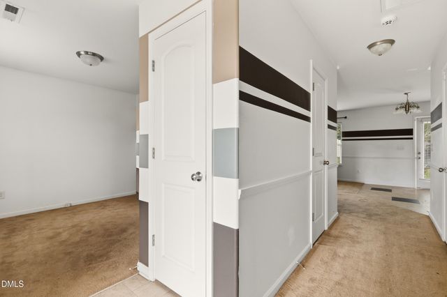 707 Bentley Lane, Burlington, NC 27217
