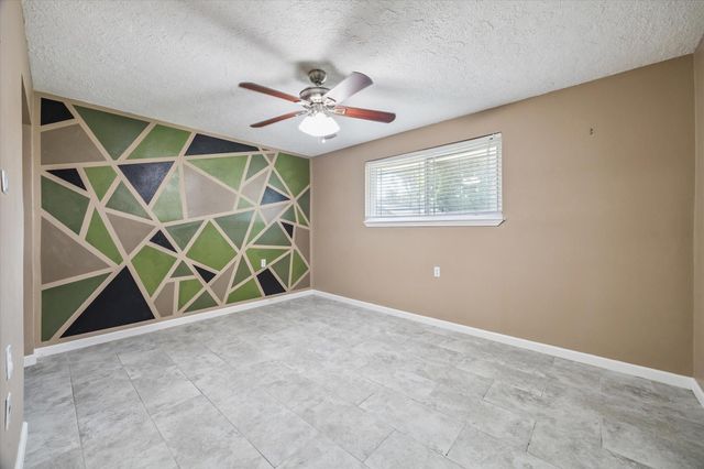 19331 Leafwood Lane, Houston, TX 77084