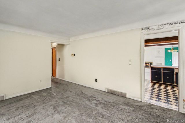 1085 Queen Court, Milford Village, MI 48381
