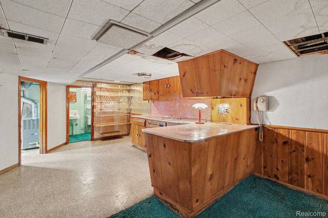 1085 Queen Court, Milford Village, MI 48381