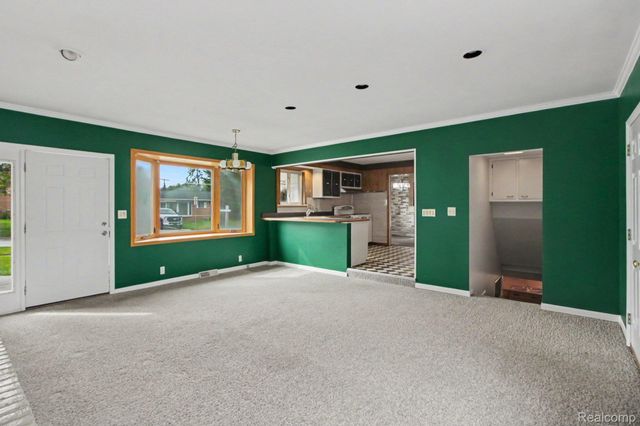 1085 Queen Court, Milford Village, MI 48381