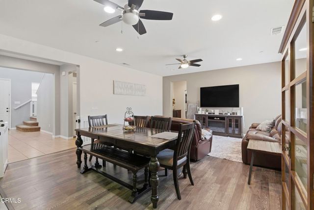 5018 Gleaming Gem Way, Bakersfield, CA 93313