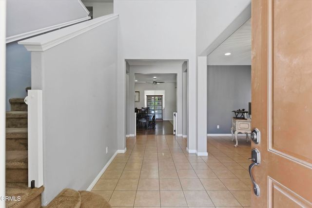 5018 Gleaming Gem Way, Bakersfield, CA 93313