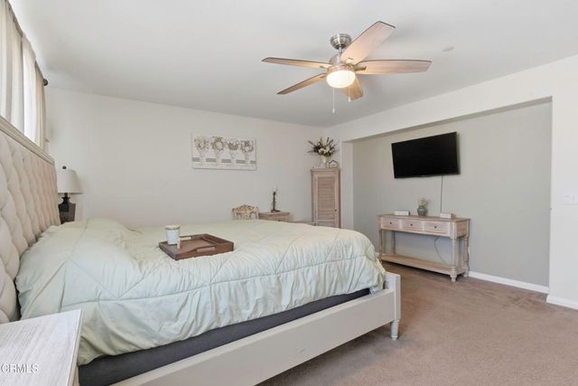 5018 Gleaming Gem Way, Bakersfield, CA 93313