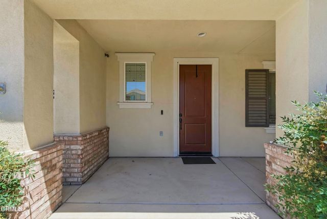 5018 Gleaming Gem Way, Bakersfield, CA 93313